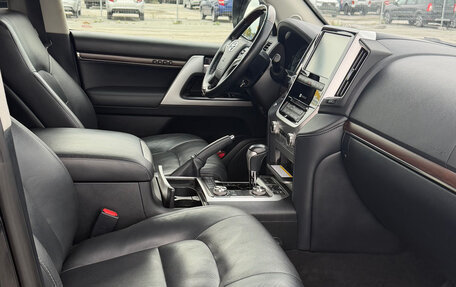 Toyota Land Cruiser 200, 2018 год, 8 000 000 рублей, 6 фотография
