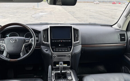 Toyota Land Cruiser 200, 2018 год, 8 000 000 рублей, 8 фотография