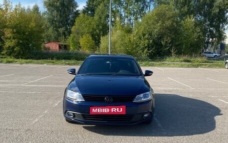 Volkswagen Jetta VI, 2012 год, 1 050 000 рублей, 2 фотография