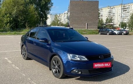 Volkswagen Jetta VI, 2012 год, 1 050 000 рублей, 3 фотография