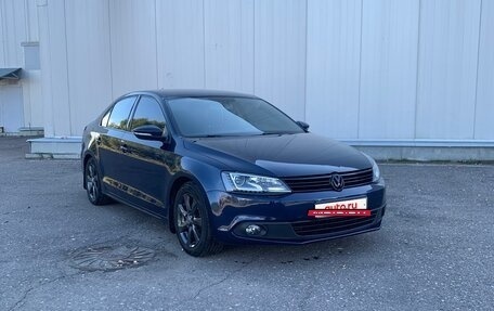 Volkswagen Jetta VI, 2012 год, 1 050 000 рублей, 12 фотография