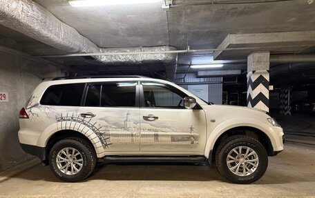 Mitsubishi Pajero Sport II рестайлинг, 2013 год, 1 950 000 рублей, 6 фотография
