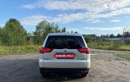 Mitsubishi Pajero Sport II рестайлинг, 2013 год, 1 950 000 рублей, 4 фотография