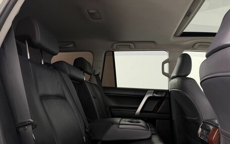 Toyota Land Cruiser Prado 150 рестайлинг 2, 2016 год, 3 450 000 рублей, 22 фотография