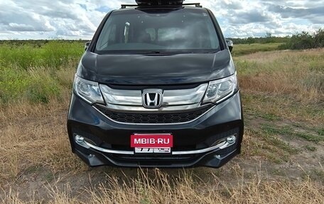 Honda Stepwgn IV, 2016 год, 2 065 000 рублей, 17 фотография