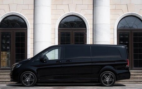 Mercedes-Benz V-Класс, 2024 год, 17 000 000 рублей, 4 фотография