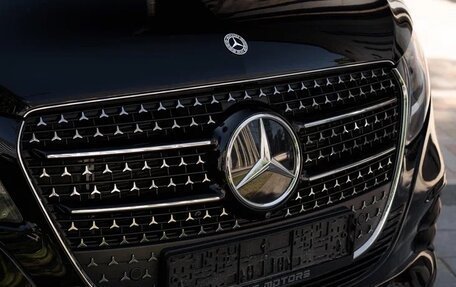Mercedes-Benz V-Класс, 2024 год, 17 000 000 рублей, 10 фотография