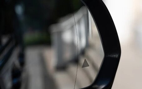 Mercedes-Benz V-Класс, 2024 год, 17 000 000 рублей, 11 фотография