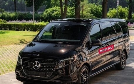 Mercedes-Benz V-Класс, 2024 год, 17 000 000 рублей, 7 фотография