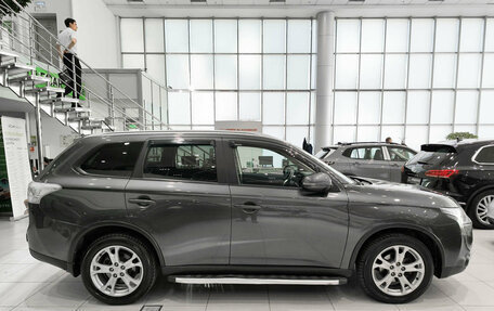 Mitsubishi Outlander III рестайлинг 3, 2014 год, 1 350 000 рублей, 8 фотография