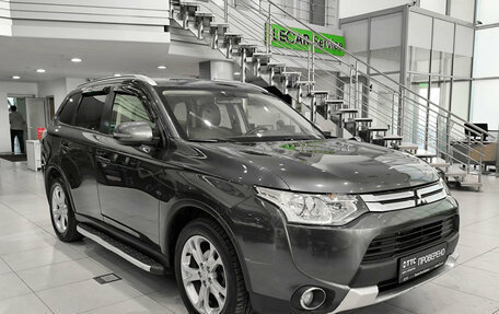 Mitsubishi Outlander III рестайлинг 3, 2014 год, 1 350 000 рублей, 7 фотография
