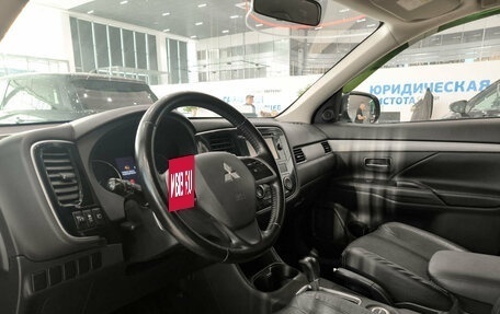 Mitsubishi Outlander III рестайлинг 3, 2014 год, 1 350 000 рублей, 20 фотография