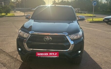 Toyota Hilux VIII, 2020 год, 3 400 000 рублей, 4 фотография