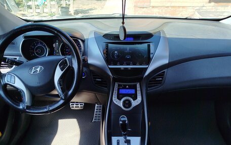 Hyundai Avante, 2011 год, 707 000 рублей, 5 фотография