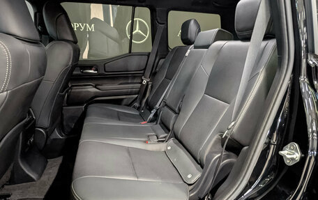 Toyota Land Cruiser Prado, 2024 год, 8 300 000 рублей, 18 фотография