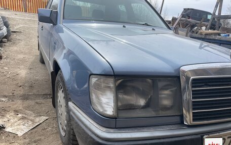 Mercedes-Benz W124, 1985 год, 500 000 рублей, 3 фотография