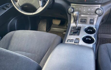Toyota Highlander III, 2013 год, 2 300 000 рублей, 5 фотография