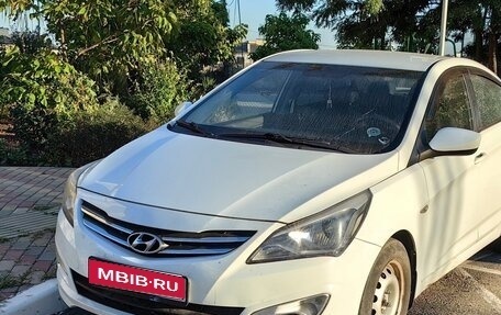 Hyundai Solaris II рестайлинг, 2015 год, 500 000 рублей, 1 фотография