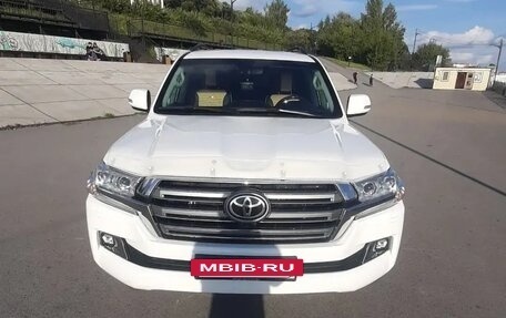 Toyota Land Cruiser 200, 2018 год, 7 200 000 рублей, 3 фотография