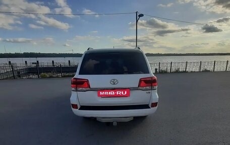 Toyota Land Cruiser 200, 2018 год, 7 200 000 рублей, 4 фотография