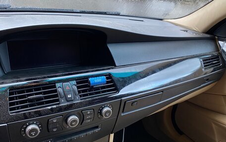 BMW 5 серия, 2004 год, 600 000 рублей, 7 фотография