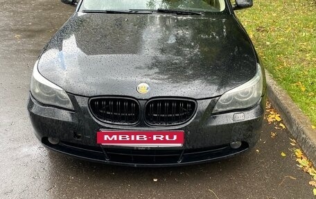 BMW 5 серия, 2004 год, 600 000 рублей, 21 фотография