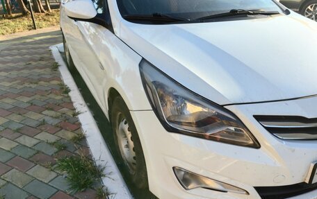 Hyundai Solaris II рестайлинг, 2015 год, 500 000 рублей, 3 фотография