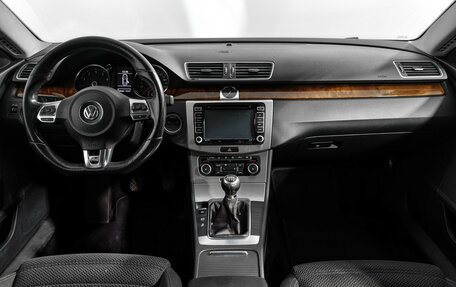 Volkswagen Passat CC I рестайлинг, 2011 год, 650 000 рублей, 14 фотография