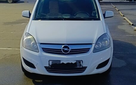 Opel Zafira B, 2012 год, 650 000 рублей, 1 фотография