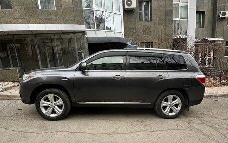 Toyota Highlander III, 2011 год, 2 040 000 рублей, 6 фотография