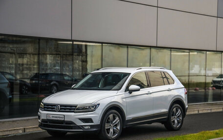 Volkswagen Tiguan II, 2019 год, 2 499 000 рублей, 3 фотография