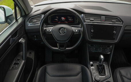 Volkswagen Tiguan II, 2019 год, 2 499 000 рублей, 12 фотография