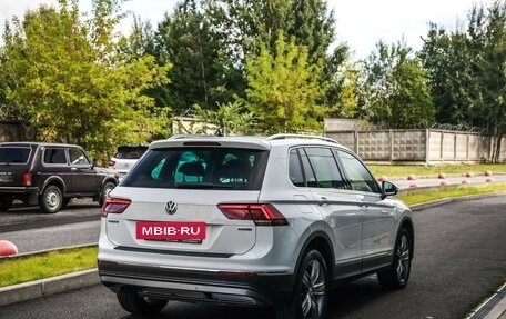 Volkswagen Tiguan II, 2019 год, 2 499 000 рублей, 6 фотография