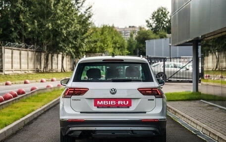 Volkswagen Tiguan II, 2019 год, 2 499 000 рублей, 7 фотография
