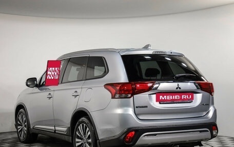 Mitsubishi Outlander III рестайлинг 3, 2019 год, 1 749 000 рублей, 7 фотография