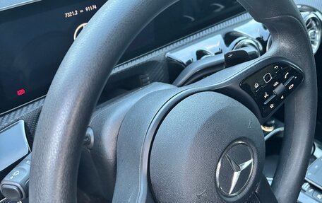 Mercedes-Benz A-Класс, 2019 год, 2 500 000 рублей, 8 фотография