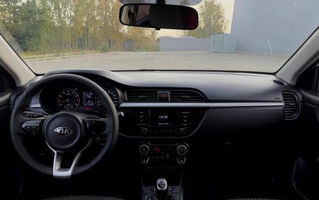 KIA Rio IV, 2018 год, 1 245 000 рублей, 10 фотография