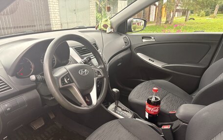 Hyundai Solaris II рестайлинг, 2015 год, 950 000 рублей, 13 фотография