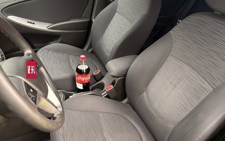 Hyundai Solaris II рестайлинг, 2015 год, 950 000 рублей, 18 фотография