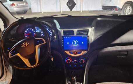Hyundai Solaris II рестайлинг, 2013 год, 475 000 рублей, 6 фотография