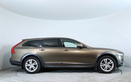 Volvo V90 Cross Country I рестайлинг, 2017 год, 3 280 000 рублей, 4 фотография