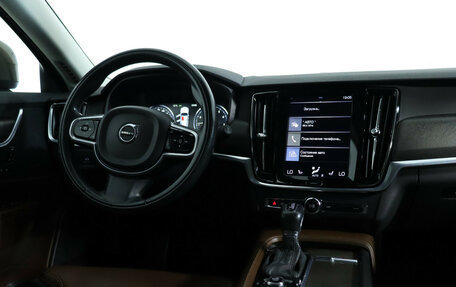 Volvo V90 Cross Country I рестайлинг, 2017 год, 3 280 000 рублей, 14 фотография
