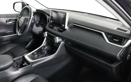 Toyota RAV4, 2021 год, 3 580 000 рублей, 10 фотография