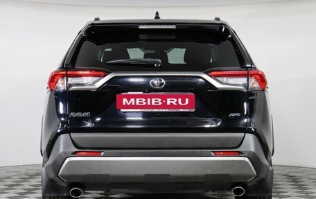Toyota RAV4, 2021 год, 3 580 000 рублей, 6 фотография