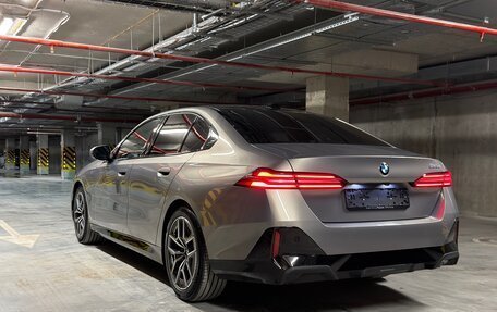 BMW 5 серия, 2025 год, 7 350 000 рублей, 9 фотография