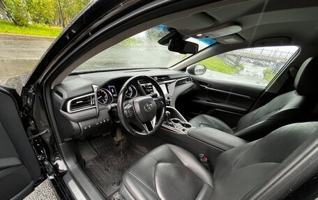 Toyota Camry, 2018 год, 2 800 000 рублей, 9 фотография