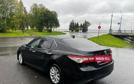 Toyota Camry, 2018 год, 2 800 000 рублей, 6 фотография