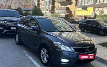 KIA cee'd I рестайлинг, 2010 год, 860 000 рублей, 2 фотография