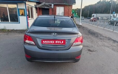 Hyundai Solaris II рестайлинг, 2011 год, 600 000 рублей, 2 фотография
