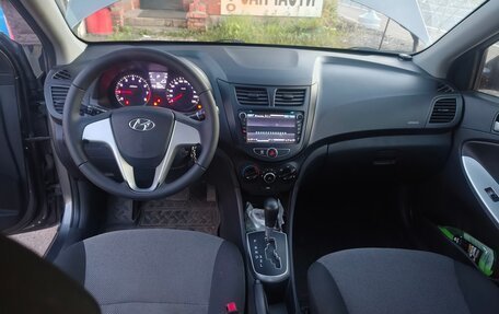 Hyundai Solaris II рестайлинг, 2011 год, 600 000 рублей, 12 фотография